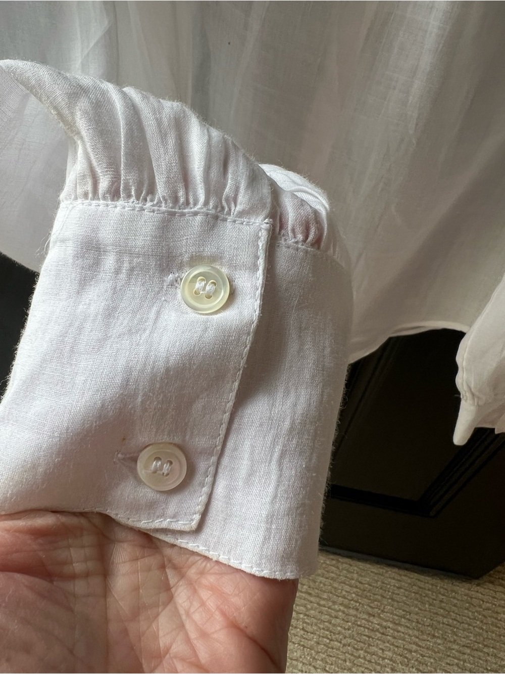 Frame Denim White Ruffle V-Neck Blouse - Picture 5 of 6